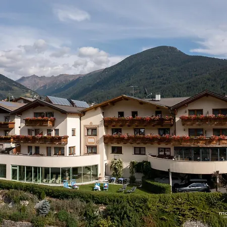 St. Michael Hotel 3*
